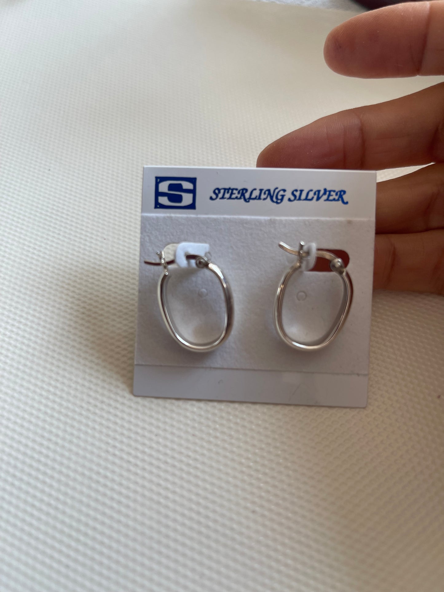 Elegant .925 sterling silver U shape light weight snap earring for women/men/ teens